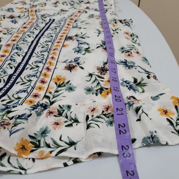 Lucky Brand Floral top - Picture 8 of 11